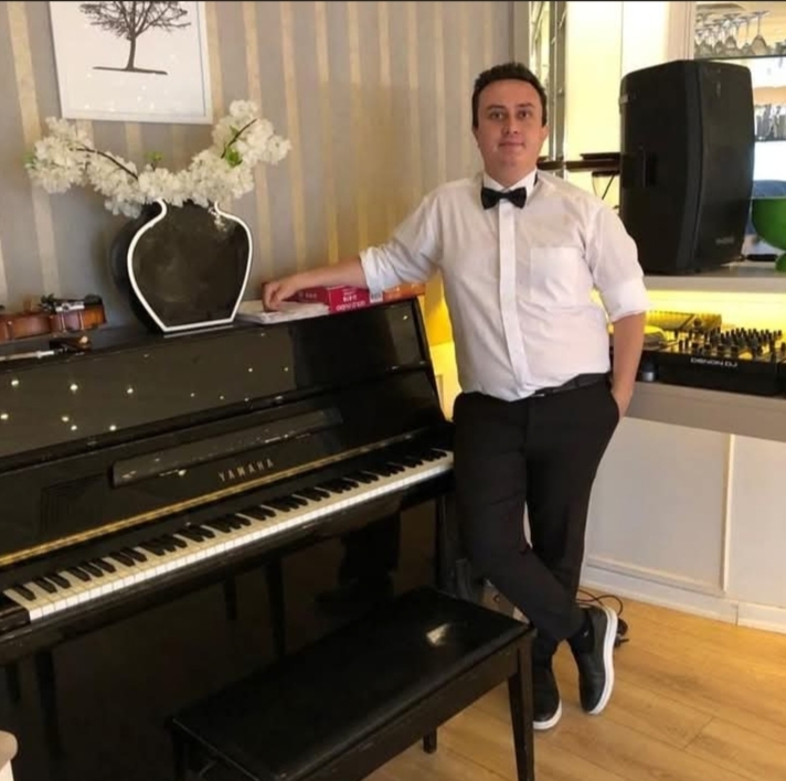 Piyano Konser Fotoğrafı Piyano Konser Resitali Piyano Konser Etkinliği Piyano Özel Ders